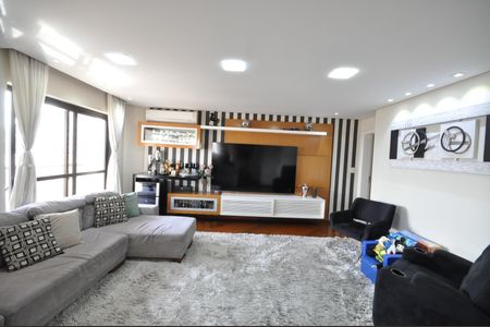 Apartamento à venda com 230m², 4 quartos e 4 vagasSala