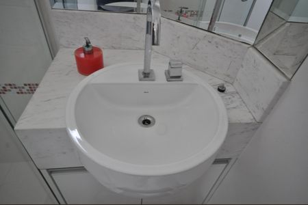 Apartamento à venda com 230m², 4 quartos e 4 vagasBanheiro de serviço