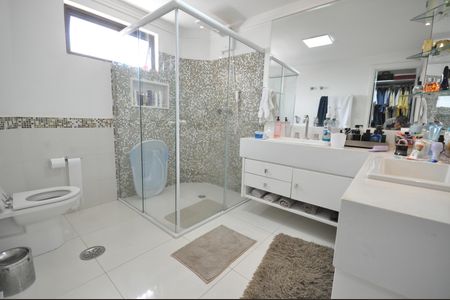 Apartamento à venda com 230m², 4 quartos e 4 vagasBanheiro da Suíte Master