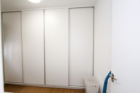 Apartamento à venda com 95m², 3 quartos e 2 vagasQuarto 2