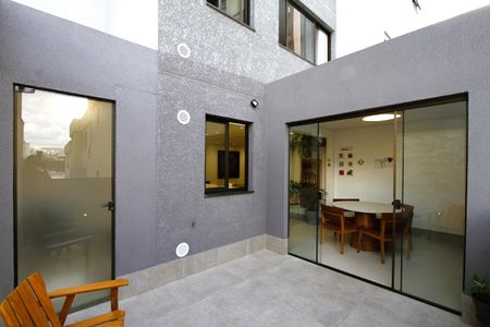 Apartamento à venda com 95m², 3 quartos e 2 vagasVaranda da Sala