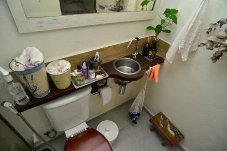 Casa à venda com 96m², 2 quartos e sem vaga Casa à venda com 96m², 2 quartos e sem vagaBanheiro Social