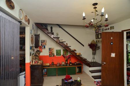 Casa à venda com 96m², 2 quartos e sem vaga Casa à venda com 96m², 2 quartos e sem vagaSala