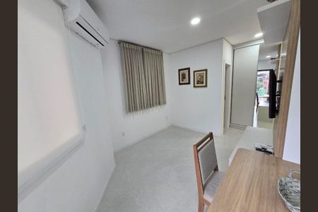 Sala de casa para alugar com 1 quarto, 26m² em Santa Monica, Florianópolis