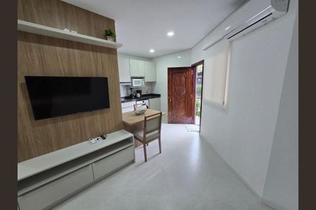 Sala de casa para alugar com 1 quarto, 26m² em Santa Monica, Florianópolis