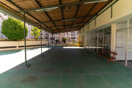 Apartamento para alugar com 64m², 2 quartos e 1 vagaÁrea comum