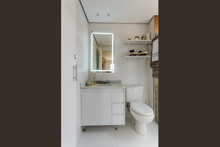 Apartamento à venda com 65m², 2 quartos e 2 vagasSuíte  - Banheiro