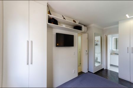 Apartamento à venda com 65m², 2 quartos e 2 vagasSuíte 