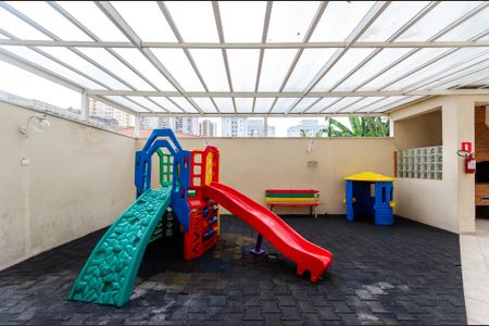 Apartamento à venda com 65m², 2 quartos e 2 vagasÁrea comum - Playground