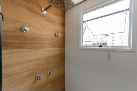 Apartamento à venda com 65m², 2 quartos e 2 vagasSuíte  - Banheiro