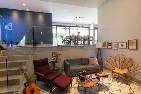 Casa de condomínio à venda com 280m², 4 quartos e 4 vagasSalas