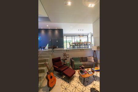 Casa de condomínio à venda com 280m², 4 quartos e 4 vagasSalas