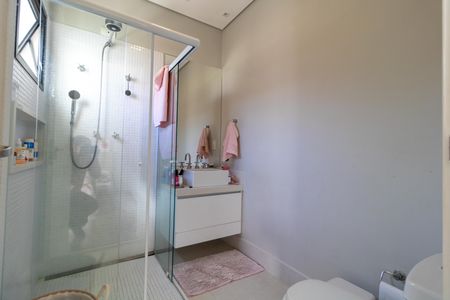 Casa de condomínio à venda com 280m², 4 quartos e 4 vagasBanheiro da Suite 01