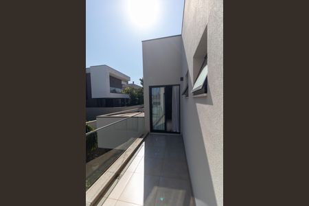 Casa de condomínio à venda com 280m², 4 quartos e 4 vagasSacada da Suite 01 e 04