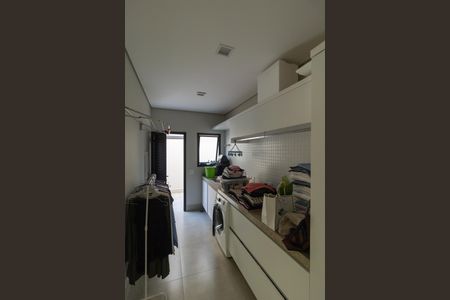 Casa de condomínio à venda com 280m², 4 quartos e 4 vagasÁrea de Serviço