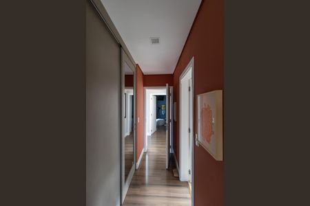 Casa de condomínio à venda com 280m², 4 quartos e 4 vagasSuite 03