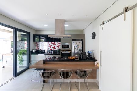 Casa de condomínio à venda com 280m², 4 quartos e 4 vagasCozinha