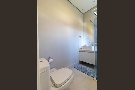 Casa de condomínio à venda com 280m², 4 quartos e 4 vagasBanheiro da Suite 04