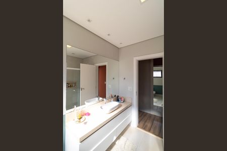 Casa de condomínio à venda com 280m², 4 quartos e 4 vagasBanheiro da Suite 03