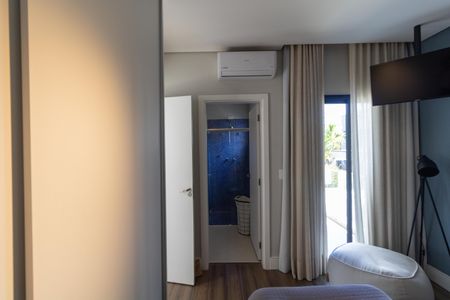 Casa de condomínio à venda com 280m², 4 quartos e 4 vagasSuite 04
