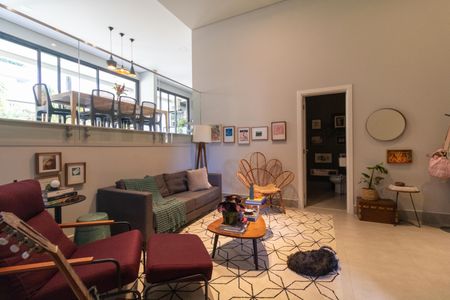 Casa de condomínio à venda com 280m², 4 quartos e 4 vagasSalas