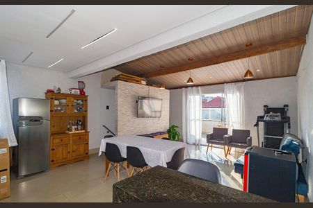 Casa à venda com 140m², 3 quartos e 2 vagas Casa à venda com 140m², 3 quartos e 2 vagasEspaço Gourmet
