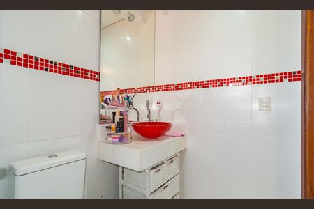 Casa à venda com 140m², 3 quartos e 2 vagas Casa à venda com 140m², 3 quartos e 2 vagasBanheiro - Suíte