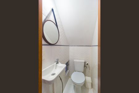 Casa à venda com 140m², 3 quartos e 2 vagas Casa à venda com 140m², 3 quartos e 2 vagasLavabo