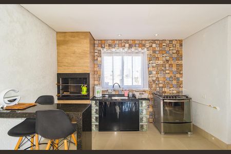 Casa à venda com 140m², 3 quartos e 2 vagas Casa à venda com 140m², 3 quartos e 2 vagasEspaço Gourmet
