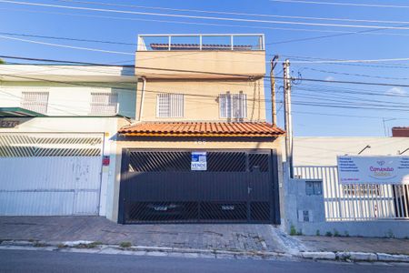 Casa à venda com 140m², 3 quartos e 2 vagas Casa à venda com 140m², 3 quartos e 2 vagasFachada