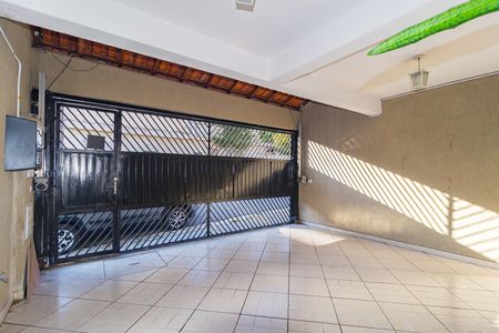 Casa à venda com 140m², 3 quartos e 2 vagas Casa à venda com 140m², 3 quartos e 2 vagasGaragem