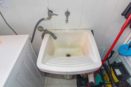 Casa à venda com 140m², 3 quartos e 2 vagas Casa à venda com 140m², 3 quartos e 2 vagasDetalhe - Área de Serviço