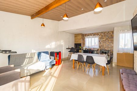 Casa à venda com 140m², 3 quartos e 2 vagas Casa à venda com 140m², 3 quartos e 2 vagasEspaço Gourmet