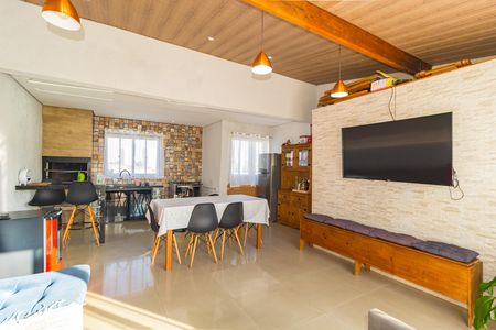 Casa à venda com 140m², 3 quartos e 2 vagas Casa à venda com 140m², 3 quartos e 2 vagasEspaço Gourmet