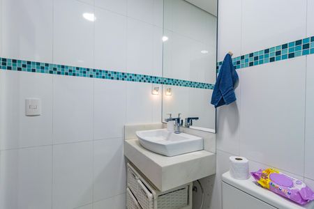 Casa à venda com 140m², 3 quartos e 2 vagas Casa à venda com 140m², 3 quartos e 2 vagasBanheiro - Social