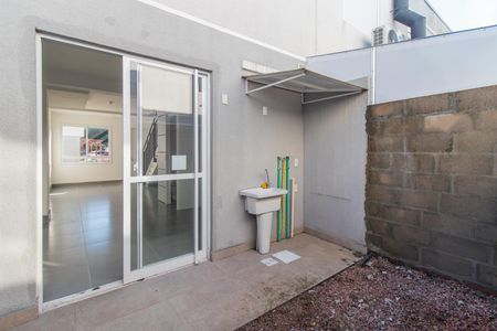 Casa de condomínio à venda com 88m², 2 quartos e 1 vaga Casa de condomínio à venda com 88m², 2 quartos e 1 vagaQuintal