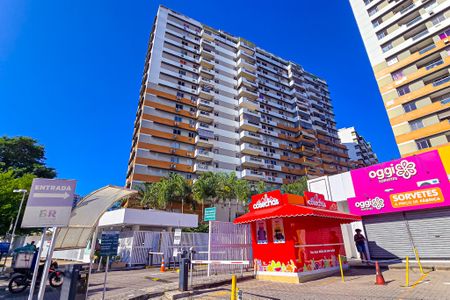 Apartamento à venda com 77m², 3 quartos e 2 vagasFachado do condomínio