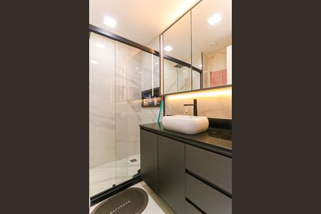 Apartamento à venda com 77m², 3 quartos e 2 vagasBanheiro da Suíte
