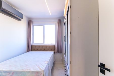 Apartamento à venda com 77m², 3 quartos e 2 vagasQuarto 2 