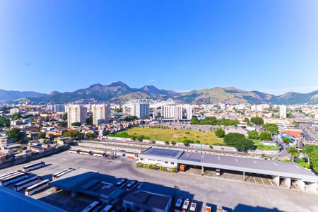 Apartamento à venda com 77m², 3 quartos e 2 vagasQuarto 2 vista 