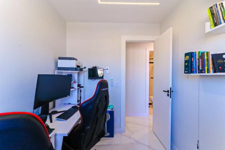 Apartamento à venda com 77m², 3 quartos e 2 vagasQuarto 3