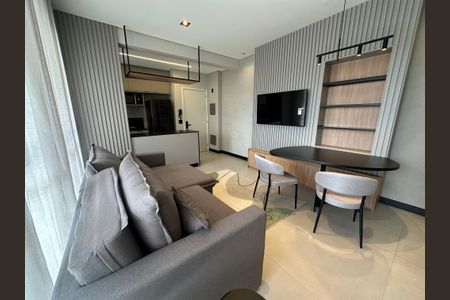 Sala de apartamento para alugar com 1 quarto, 55m² em Alphaville, Barueri