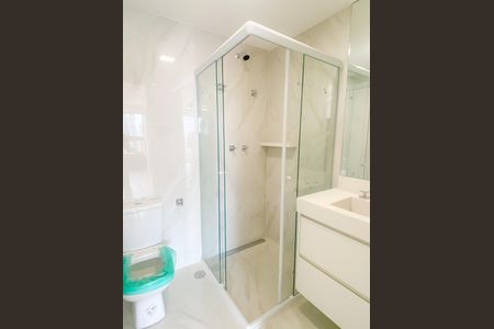 Apartamento para alugar com 60m², 2 quartos e 2 vagas Apartamento para alugar com 60m², 2 quartos e 2 vagasBanheiro