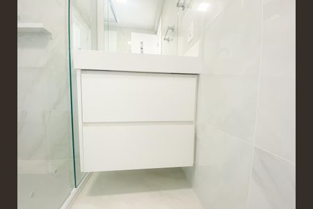 Apartamento para alugar com 60m², 2 quartos e 2 vagas Apartamento para alugar com 60m², 2 quartos e 2 vagasBanheiro