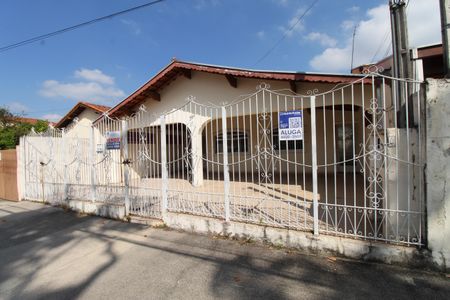 Casa para alugar com 113m², 3 quartos e 3 vagasPlaquinha