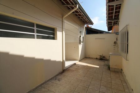 Casa para alugar com 113m², 3 quartos e 3 vagasQuintal