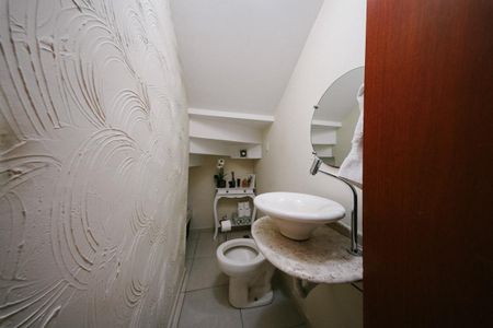Casa à venda com 115m², 3 quartos e 2 vagas Casa à venda com 115m², 3 quartos e 2 vagasLavabo