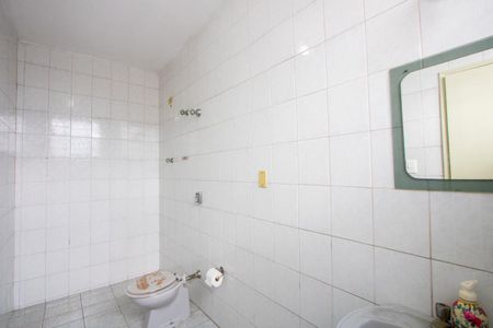 Casa para alugar com 360m², 3 quartos e 6 vagasBanheiro do quarto 1