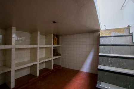 Casa para alugar com 360m², 3 quartos e 6 vagasPorão