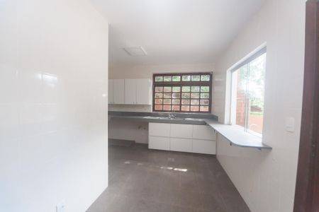 Casa de condomínio à venda com 300m², 3 quartos e 3 vagasCozinha